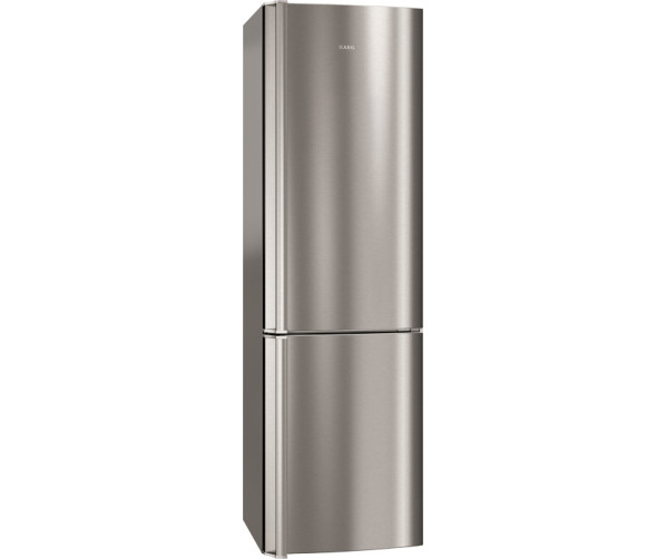 De buitenzijde van de Aeg S83430CTX2 koelkast wit
