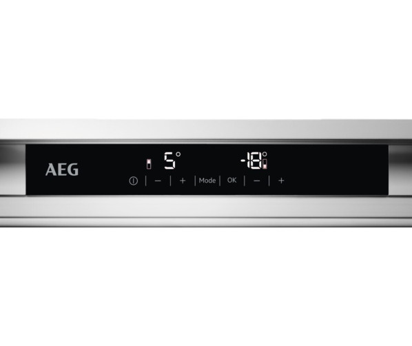 AEG SCE818E5TC inbouw koelkast - no-frost - nis 178 cm.