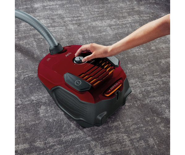 AEG VX6-2-ANIM rode stofzuiger met stofzak - 800 Watt