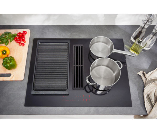 Atag HIDD7472EV inductie kookplaat met afzuiging - 70 cm. breed
