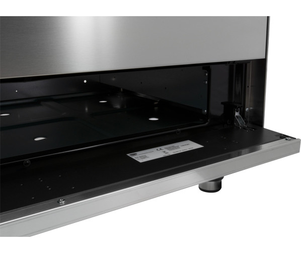 Praktisch is de opbergruimte onder de oven van de Boretti MFBG901IX/2