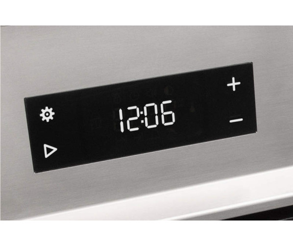 De klok van de Boretti ML9015IFSIX is digitaal en bevindt zich aan de voorzijde links
