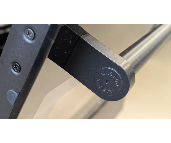 Detailfoto van de metalen handgreep van de Boretti MLI94DZW oven
