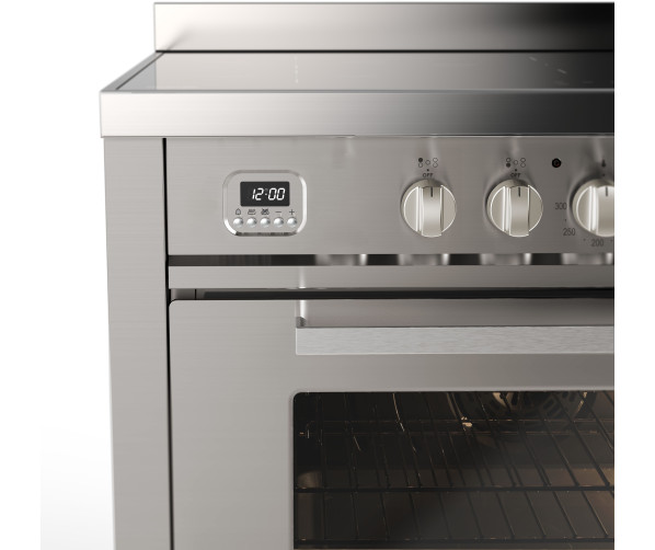 Praktisch en stijlvol roestvrijstalen ILVE fornuis met soft-close opberglade onder de oven en een digitale klok met timer, perfect voor koken en bakken