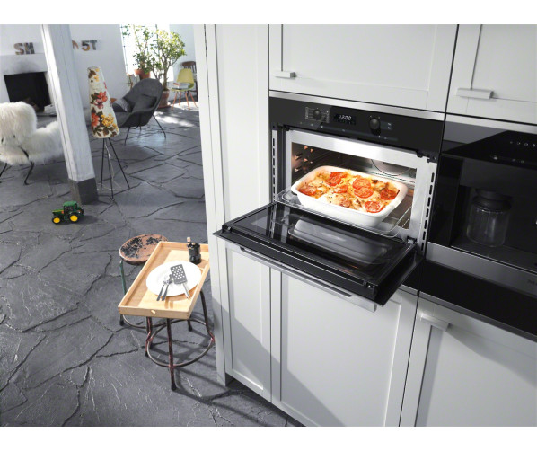 Bedieningspaneel van de Miele H6100BM CLST oven met magnetron inbouw
