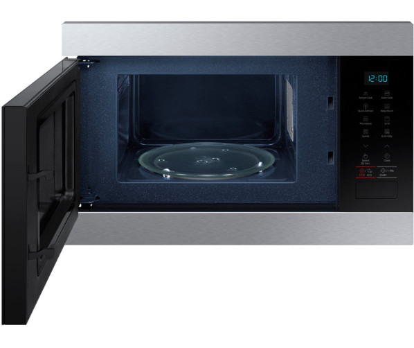 De Samsung MG22M8074CT is voorzien van een draaiplateau van glas