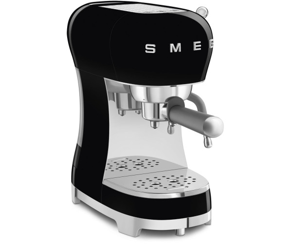 Smeg ECF02BLEU koffiemachine / espressomachine - zwart