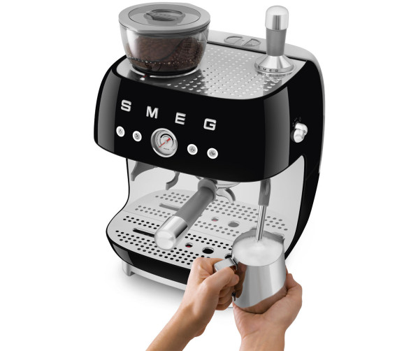 Smeg EGF03BLEU espresso koffiemachine - zwart