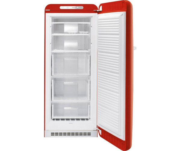 Binnenzijde van de SMEG vriezer rood type CVB20RR1 met transparante laden