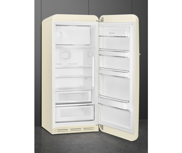 Overzichtsafbeelding van het interieur van de Smeg FAB28RCR5 koelkast creme - rechtsdraaiend