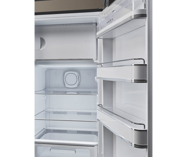 De deurbakken van de Smeg FAB28RDTP5 koelkast zijn zeer luxe afgewerkt