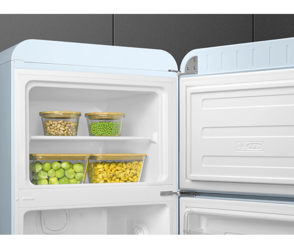 Smeg FAB30RPB5 retro jaren 50 koelkast - pastel blauw - rechtsdraaiend