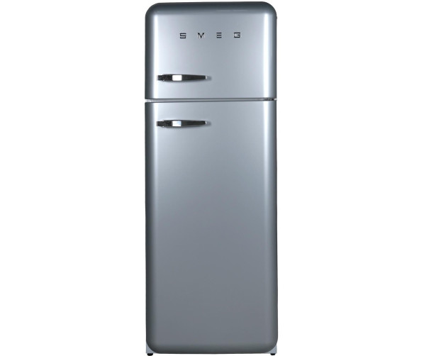 De Smeg FAB30RX1 is uitgevoerd met een apart vriesvak boven