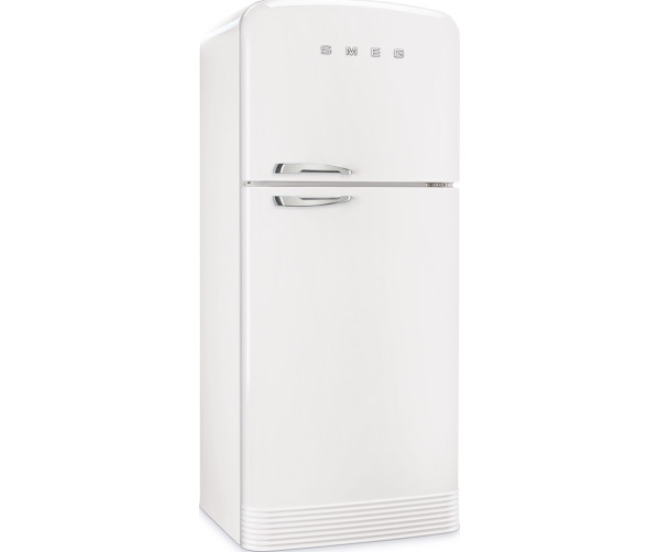 De Smeg FAB50RWH5 koelkast wit heeft afgeronde hoeken en mooie chromen details