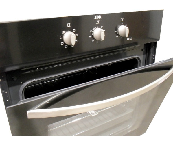 Eenvoudige bediening met behulp van drie knoppen voor het instellen van de temperatuur, functie en timer.