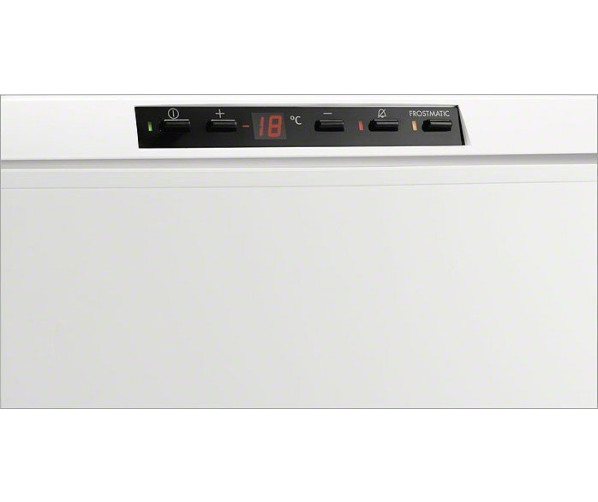 Het bedieningspaneel van de Aeg A81000TNW0 vrieskast