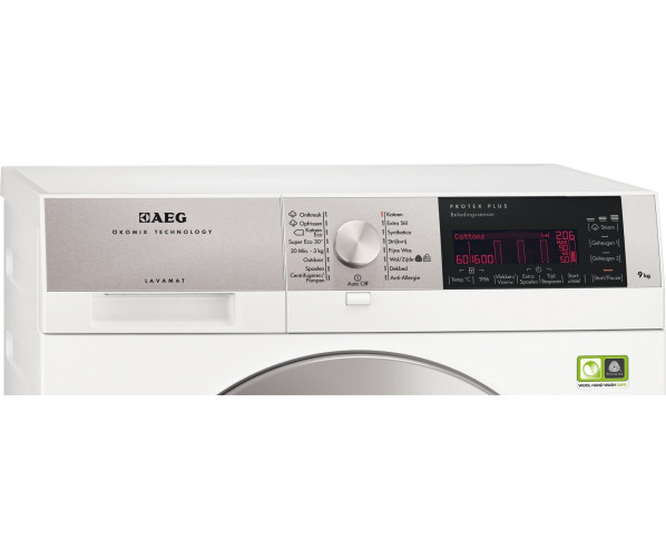 Foto van het bedieningsdisplay van de Aeg L99697NFL wasmachine