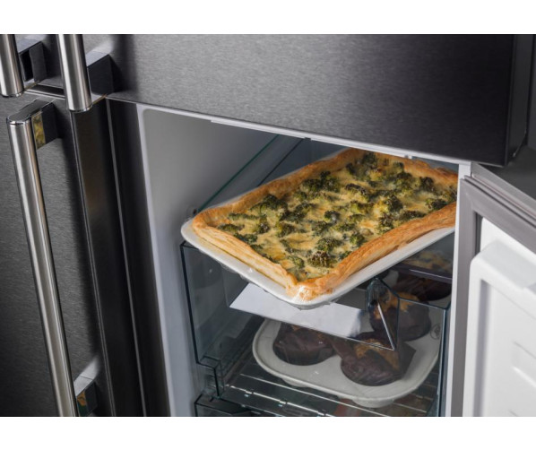 De Aga SXS Deluxe American Style side-by-side koelkast heeft ook leggers in het vriesdeel