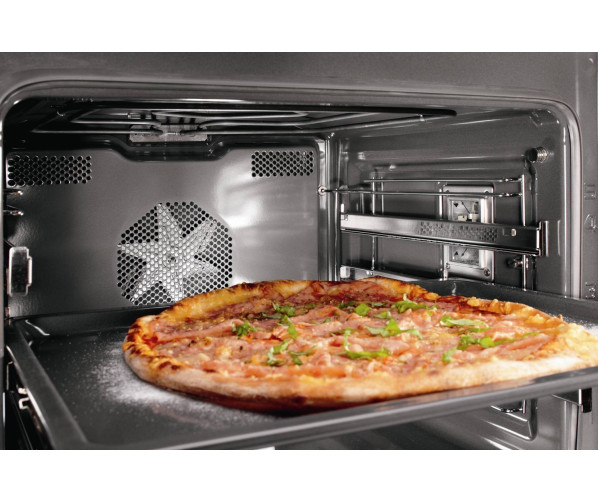 Foto van de binnenzijde van de Asko OT8636S inbouw oven