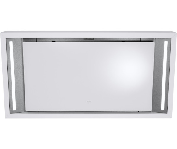 De heldere LED verlichting zorgt een goed overzicht bij het inschakelen van de Atag CU1050SMR plafond afzuigkap