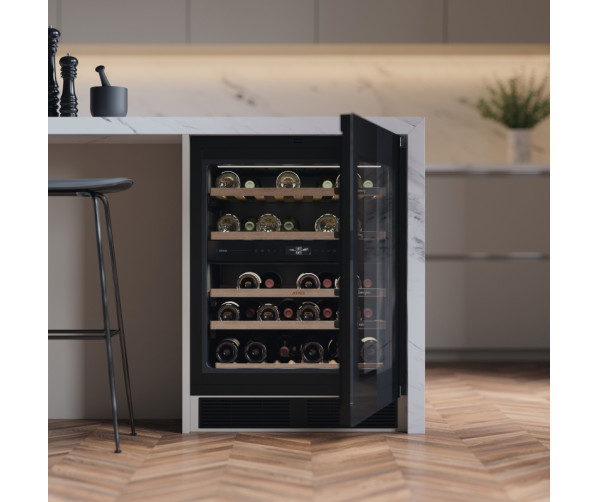 Atag KU8571K2C onderbouw wijnkoelkast - zwart met vensterglas