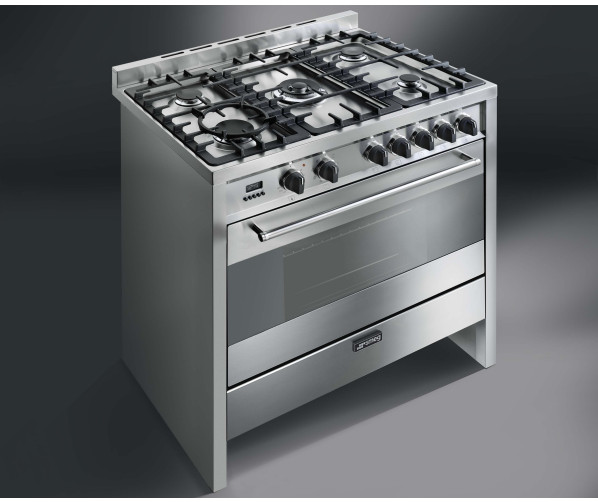 De Smeg B91GMXNL is uitgevoerd met een semi professioneel design