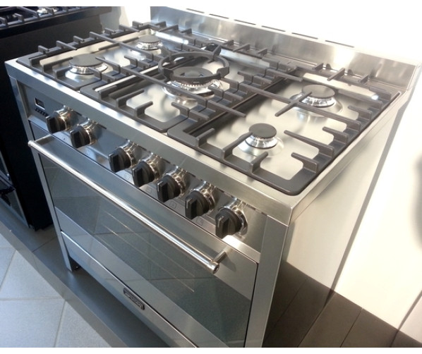 Foto van het semi-professionele SMEG fornuis B91GMXNL