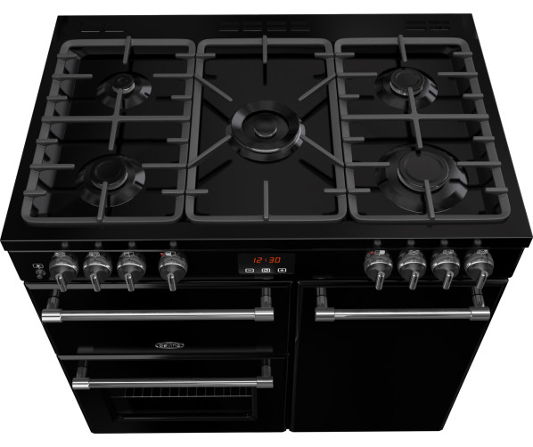 De Farmhouse 90 DFT Black is uitgevoerd met 5 branders waaronder een sterke 4,0 kW wokbrander in het midden