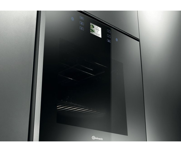 Het UltimateCook bedieningspaneel van de nieuwe Bauknecht BLTC8100ES L oven