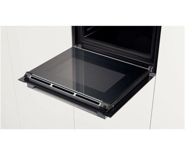 De binnendeur van de oven van de Bosch HBG633NS1 is een volledige glasplaat