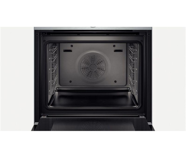 Foto van de binnenruimte van de Bosch HBG633NS1 uitgevoerd met EcoClean Direct