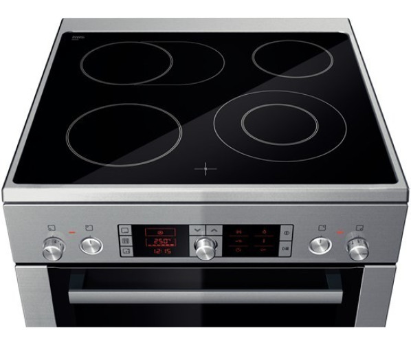De Bosch HCE754853 fornuis RVS is uitgerust met een inductiekookplaat met 4 pitten