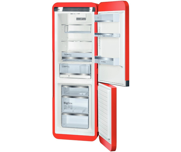 Het interieur van de 200 cm. hoge Bosch KCE40AR40 koelkast rood