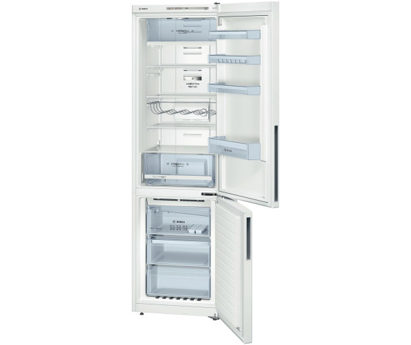 De binnenzijde van de Bosch KGN39VW31 koelkast wit, uitgerust met oa. ChillerBox en flessenrek