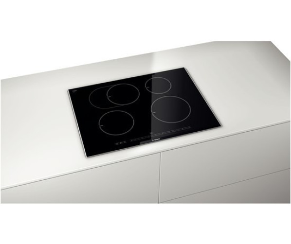De Bosch PIB775N17E inductie wordt geleverd met gratis pannenset