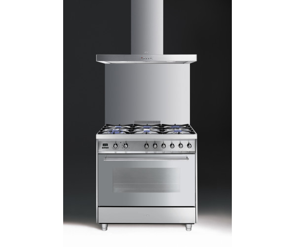 Het SMEG fornuis C9GMXNLB1 is perfect te combineren met bijbehorende achterwand type KITC9X en afzuigkap type KSE90X1