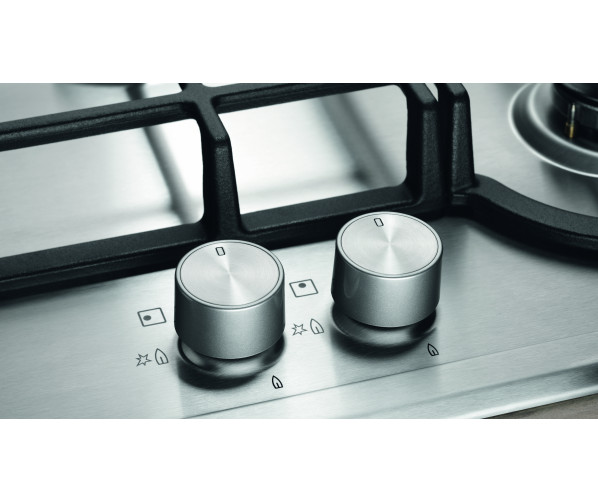 Fraai zijn de grote knoppen op de Electrolux EGH6343BOX inbouw kookplaat