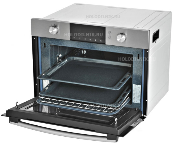 De FQ115T002 oven-magnetron van SAMSUNG met geopende deur