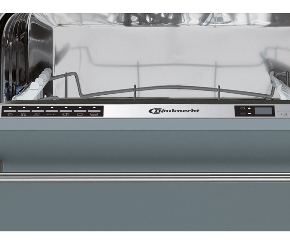 Het overzichtelijke bedieningspaneel van de BAUKNECHT smalle vaatwasser GCXP 71102 A+