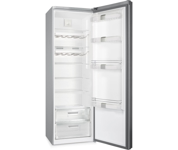 De Gram KS 6456-90 F X heeft een praktisch interieur met twee wijnrekken en glazen leggers