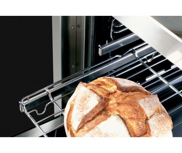 De telescopische geleiders in de oven van de Steel G9F6