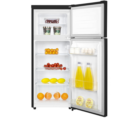 Foto van de binnenzijde van de 52 cm. brede Hisense RT156D4AB1 koelkast