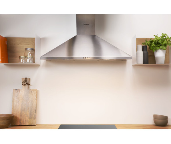 Fraai is het kegelvormige design van de Indesit IHPC 9.4 LM X wand afzuigkap