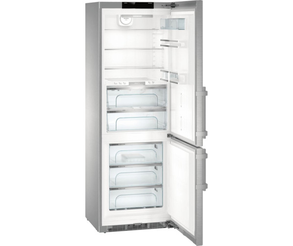 Het interieur van de Liebherr CBNes5778 koelkast met BioFresh