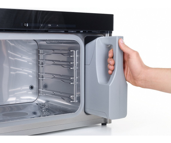 Dankzij de externe boiler is de DG6001 een volwaardige stoomoven