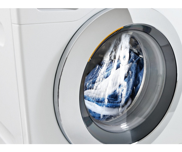 De Miele WCR890WPS heeft een ruimte SoftCare trommel met een inhoud van 9 kg.