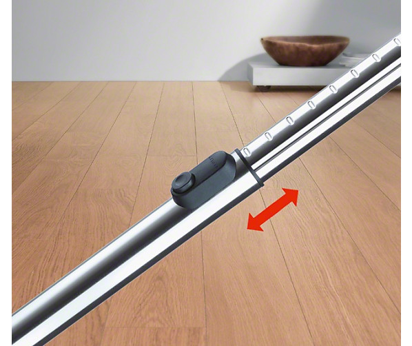 De Miele Complete C2 stofzuiger is uitgerust met een roestvrijstalen, tweedelige telescopische zuigbuis