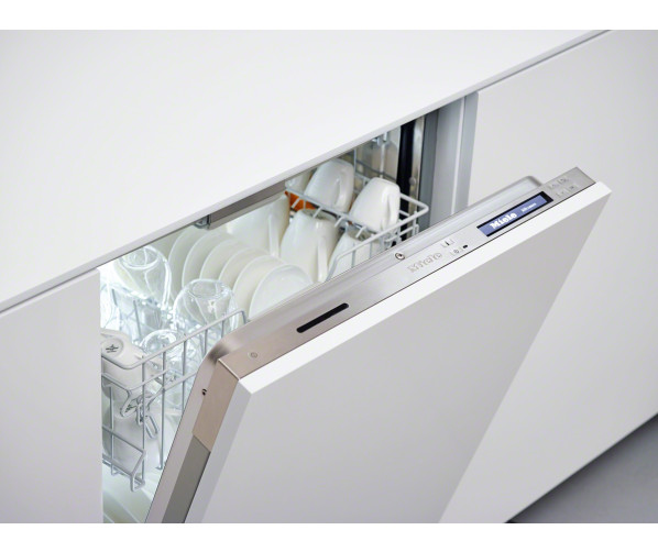 De Miele G6995 SCVi XXL K2O vaatwasser inbouw werkt met digitaal bedieningspaneel