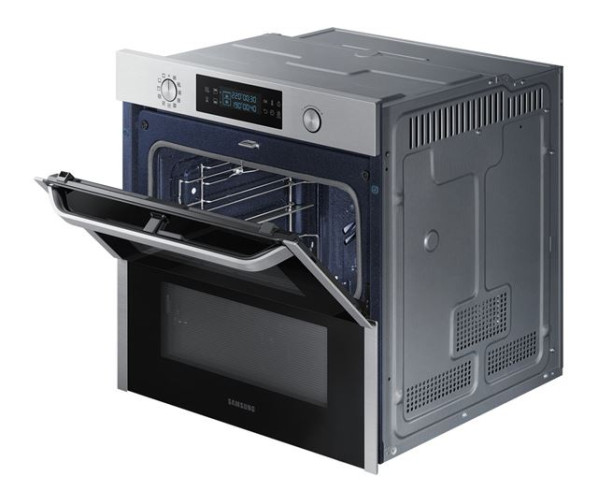 Praktisch: bij deze Dual Cook Flex oven kan ook alleen het bovenste deel van de oven geopend worden