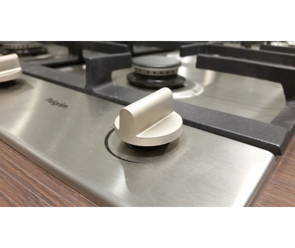 Fraai design met strakke rvs knoppen op de Pelgrim GK964RVSA